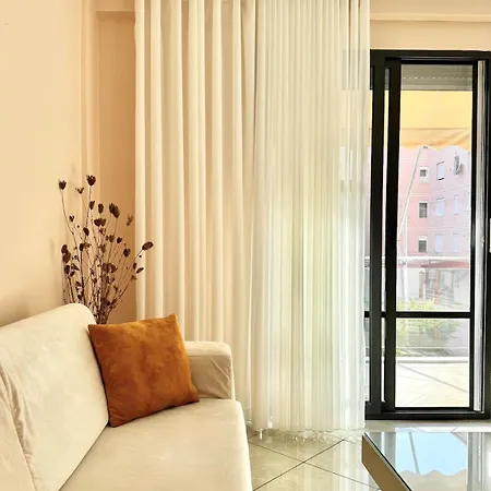 Appartement Large In Golem (Tirana)
